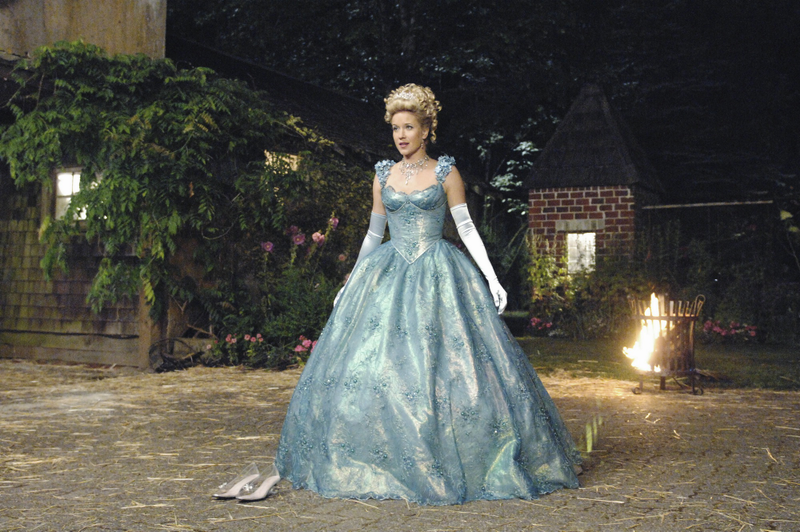 Illustration for article titled Once Upon a Time Episode 1.04 "The Price of Gold" Gallery